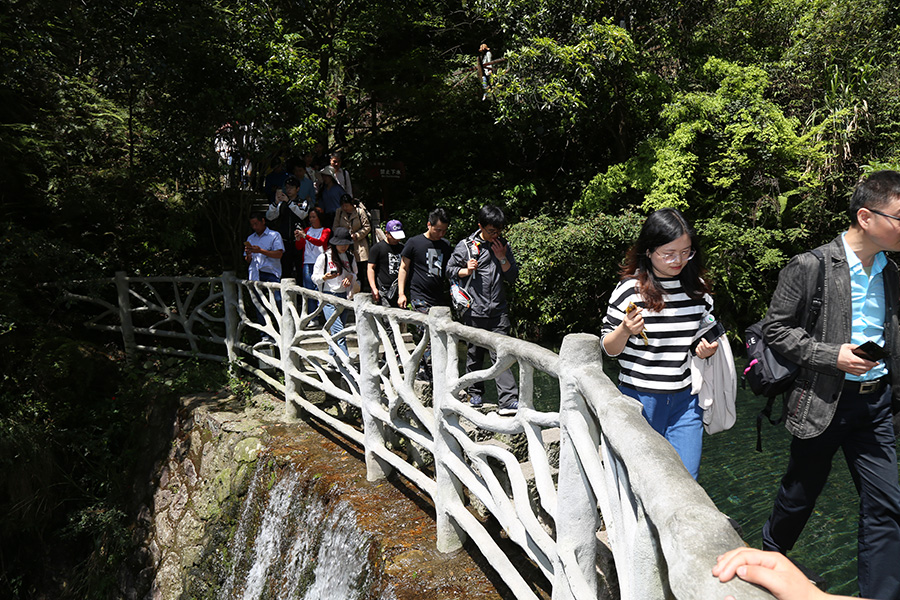 雁荡山攀登团建活动(图2)