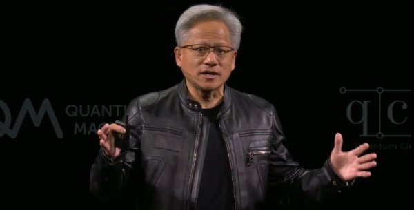 配资平台炒股票 英伟达打样“AI 工厂”：万卡算力背后是制造业革命还是算力泡沫？